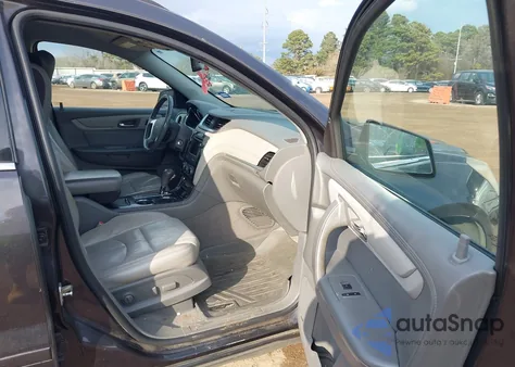 2015 Chevrolet Traverse 2Lt from USA, damaged, VIN 1GNKRHKD1FJ149556